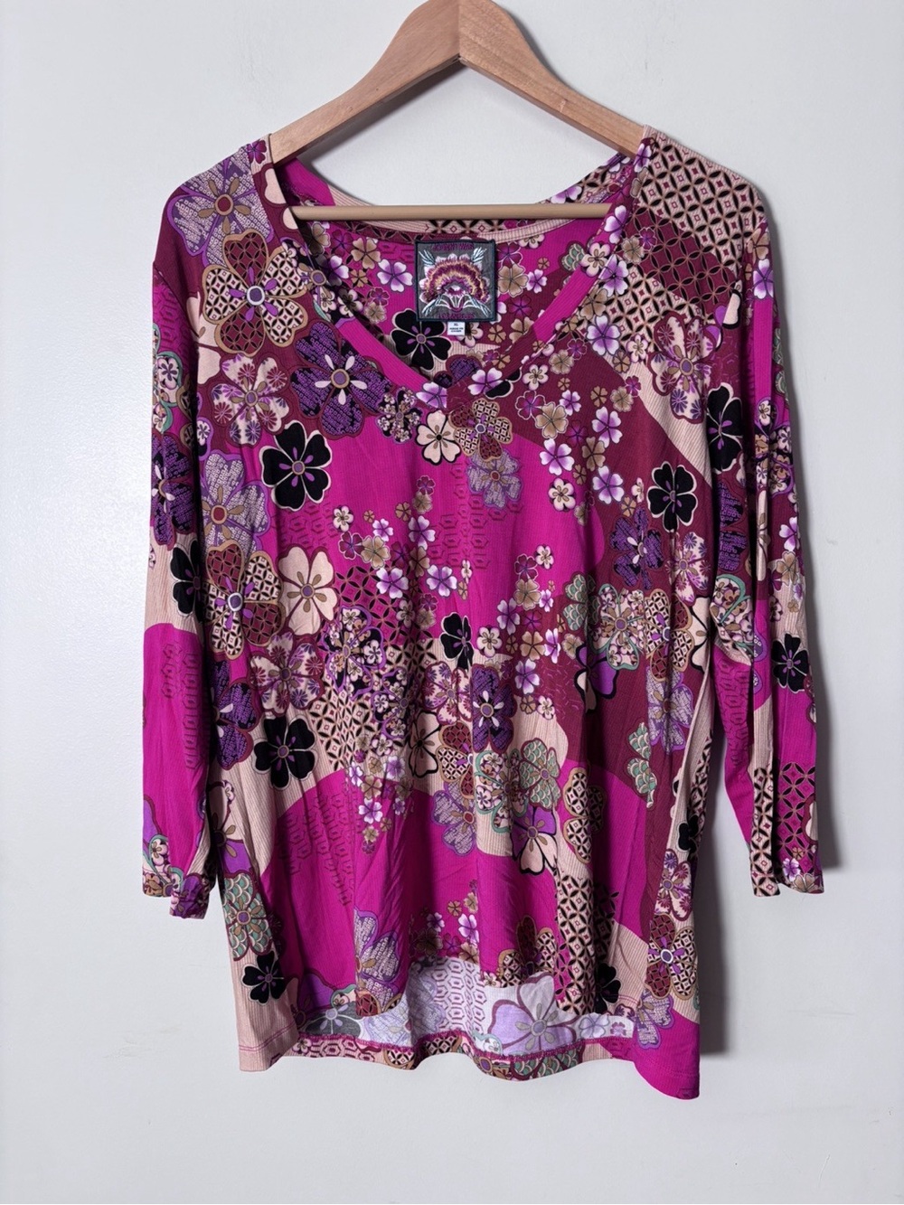 Johnny Was Janie Favorite V‑neck Swing Tee Pink Floral Stretch Bamboo